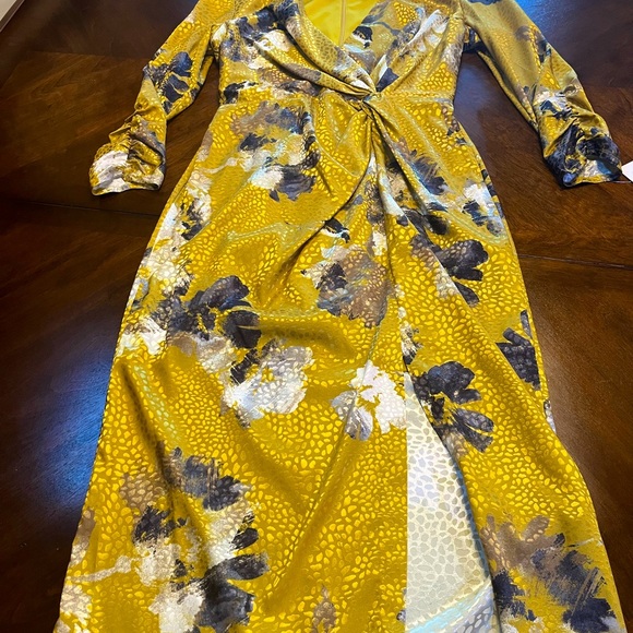 Taylor brand Dress - Picture 3 of 10